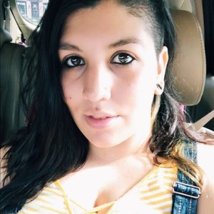 Meet your Posher, Melissa